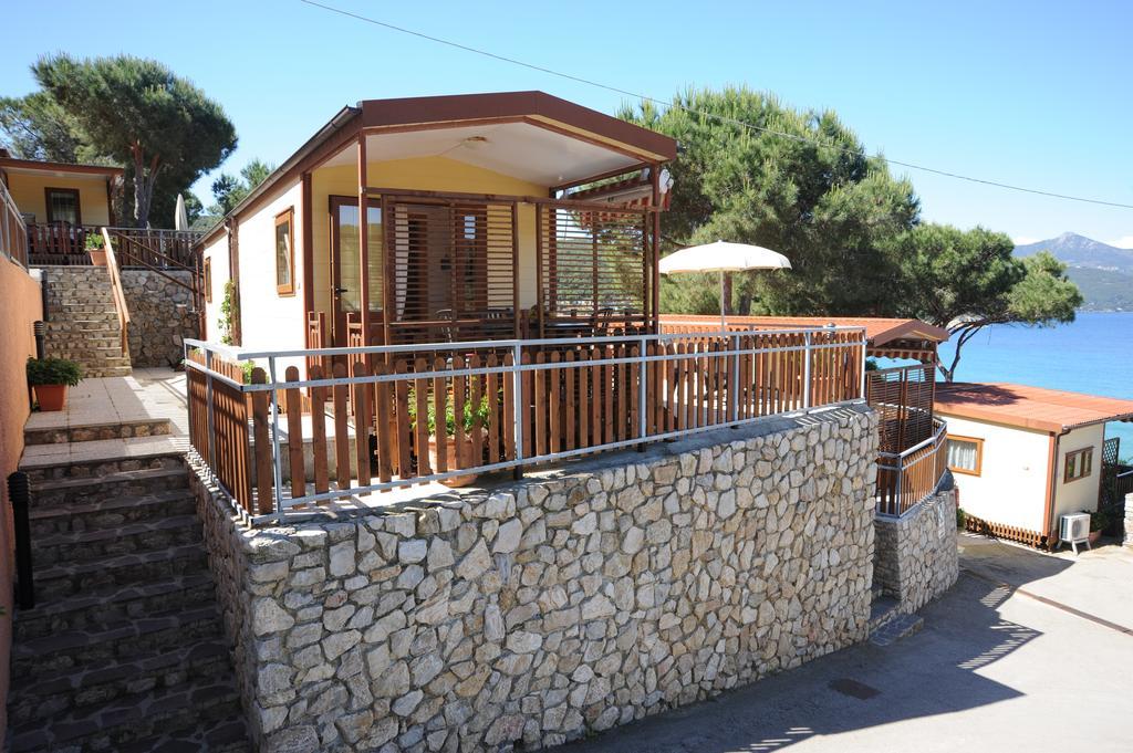 Camping Village Scaglieri Portoferraio Exteriör bild