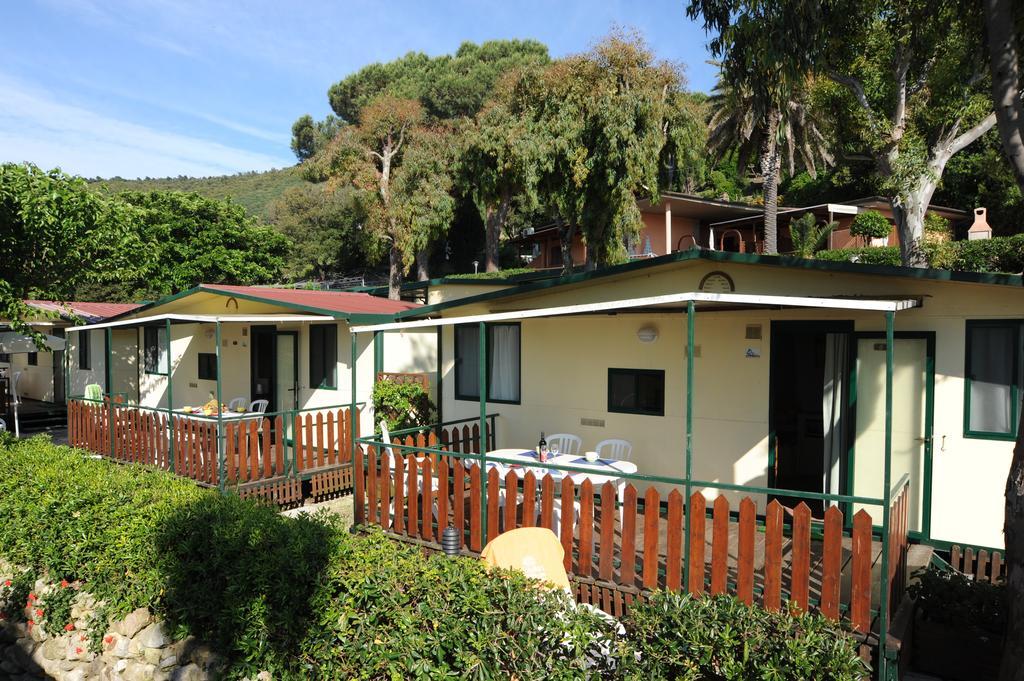 Camping Village Scaglieri Portoferraio Exteriör bild