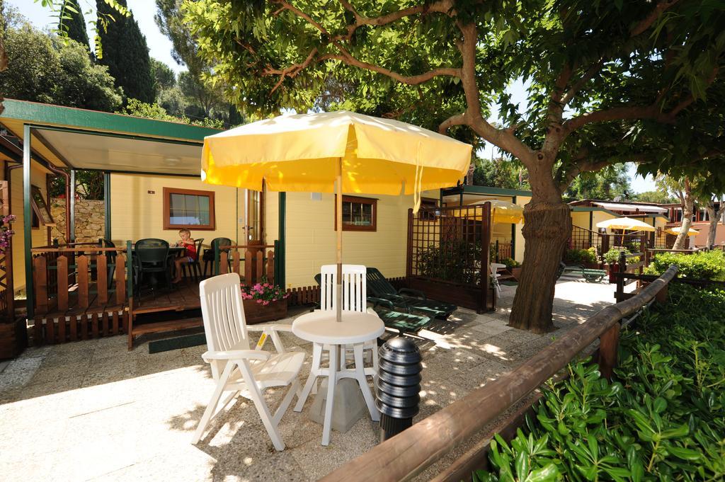 Camping Village Scaglieri Portoferraio Exteriör bild