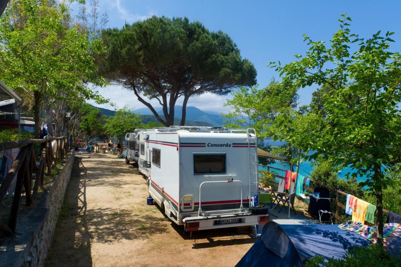 Camping Village Scaglieri Portoferraio Exteriör bild